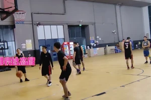  为什么篮球训练中的高压环境会影响表现？